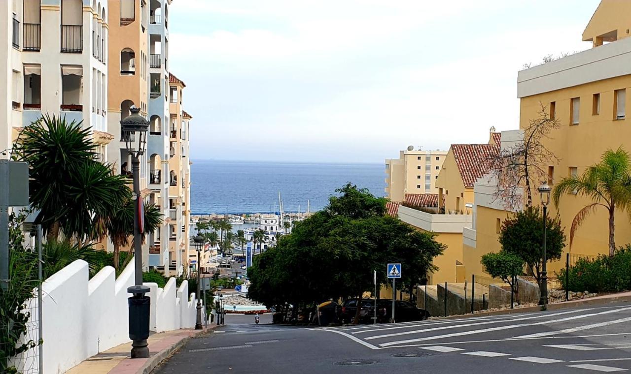 Estepona Puerto Exterior photo