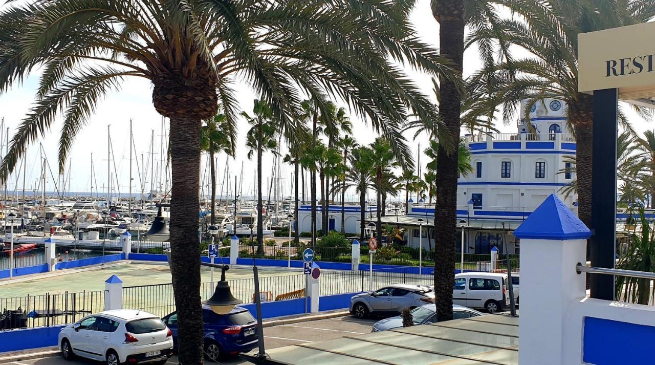 Estepona Puerto Exterior photo