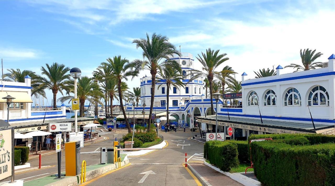 Estepona Puerto Exterior photo