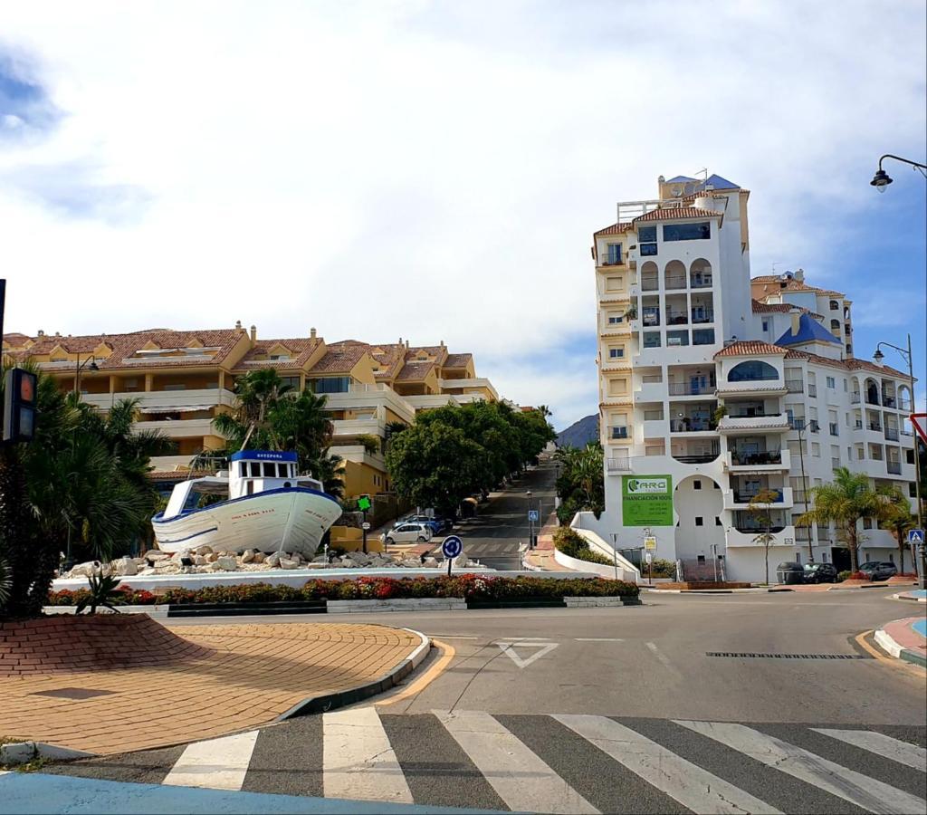 Estepona Puerto Exterior photo