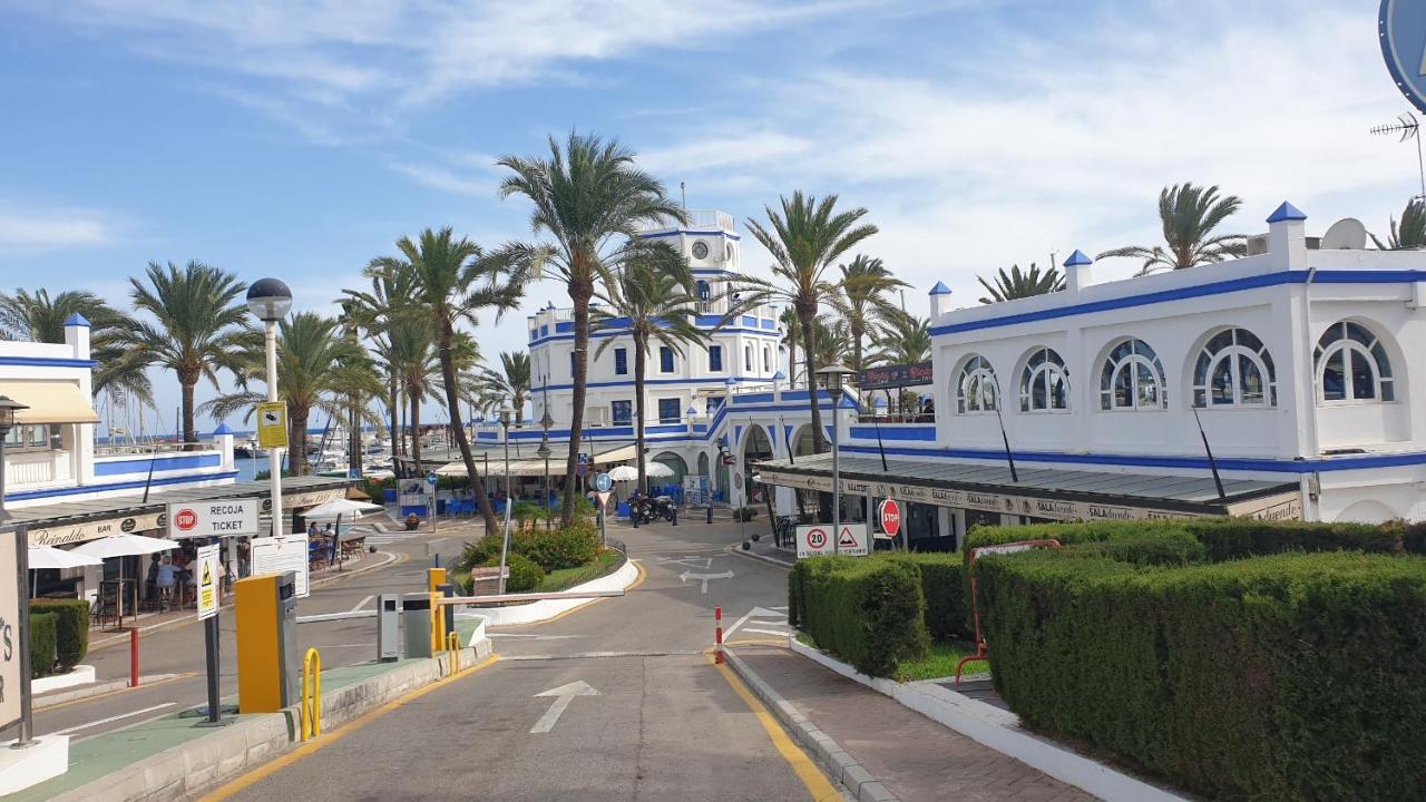 Estepona Puerto Exterior photo